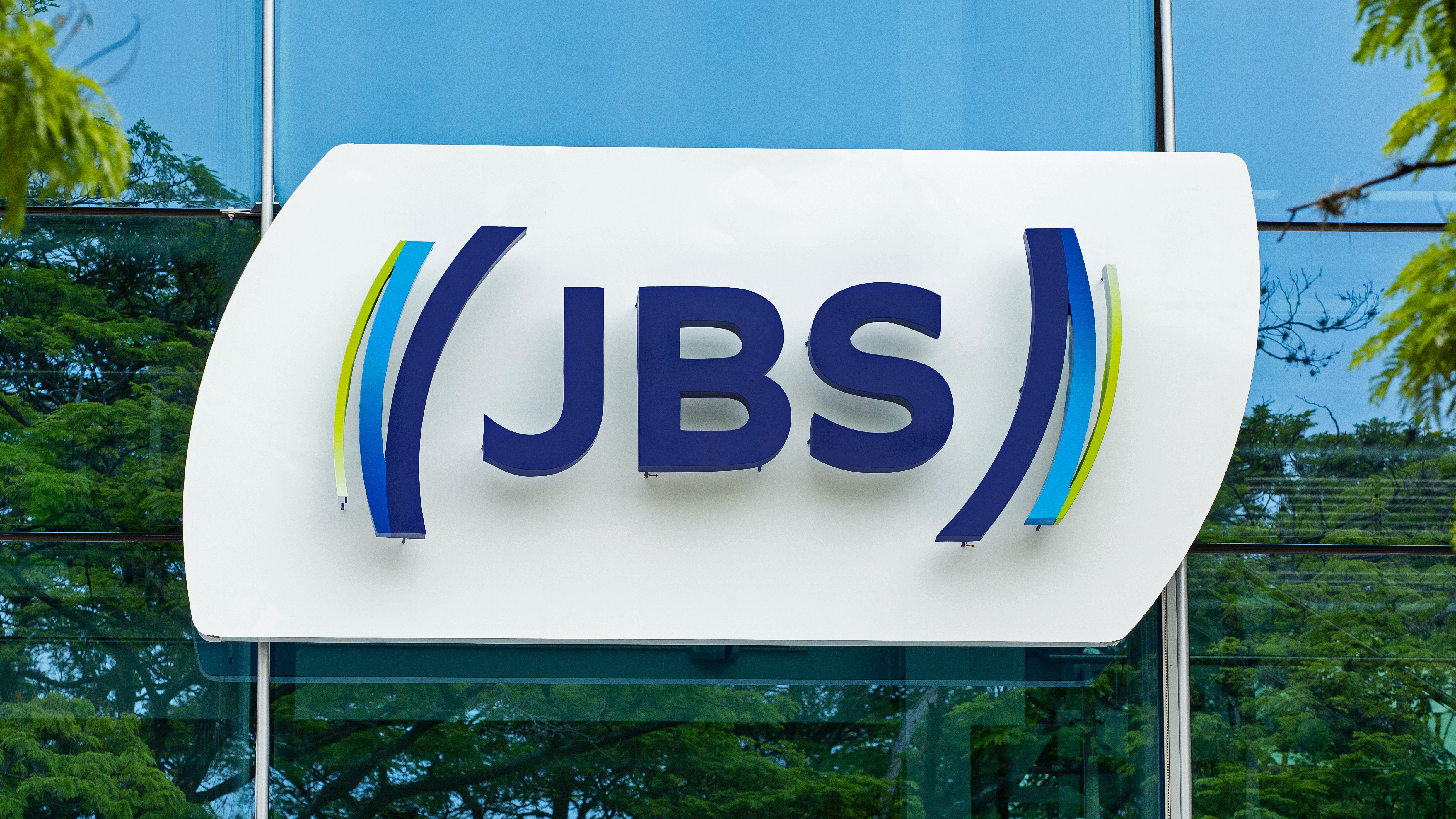 JBS Begins Trading on the NYSE, Completes Dual Listing with Brazil’s B3