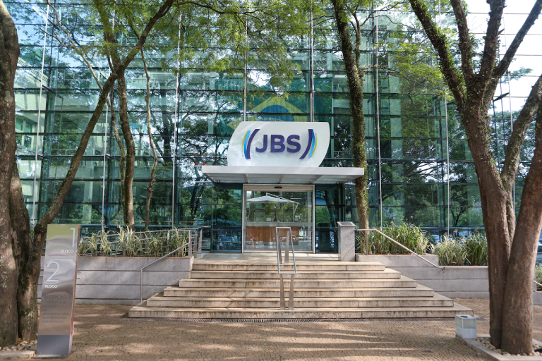 JBS apresenta crescimento em todas as unidades de negócio em 2024